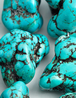 5560 - Green Howlite Nuggets 24-42mm
