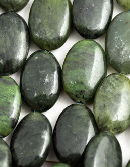 5588 - Grüner Jade 6x13x17mm