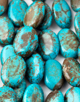 5690 - Dark Green Howlite 6x13x18mm