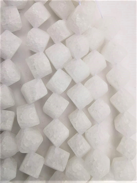 6591 - Mat Bjergkrystal 10x10x10mm