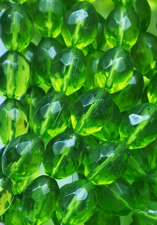 8009 - Grüner Glasstrang 12x11mm