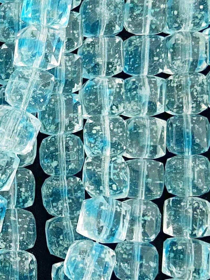 8049 - Blaues Glasband 10x10mm