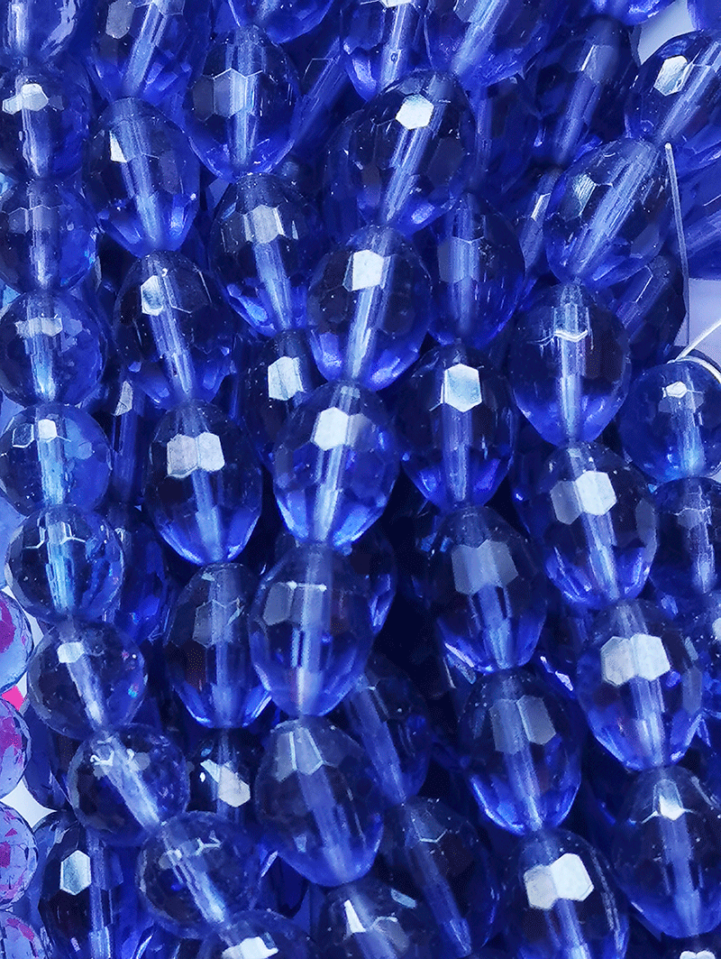 8105 - Blaue Glasperlenschnur 13x10mm