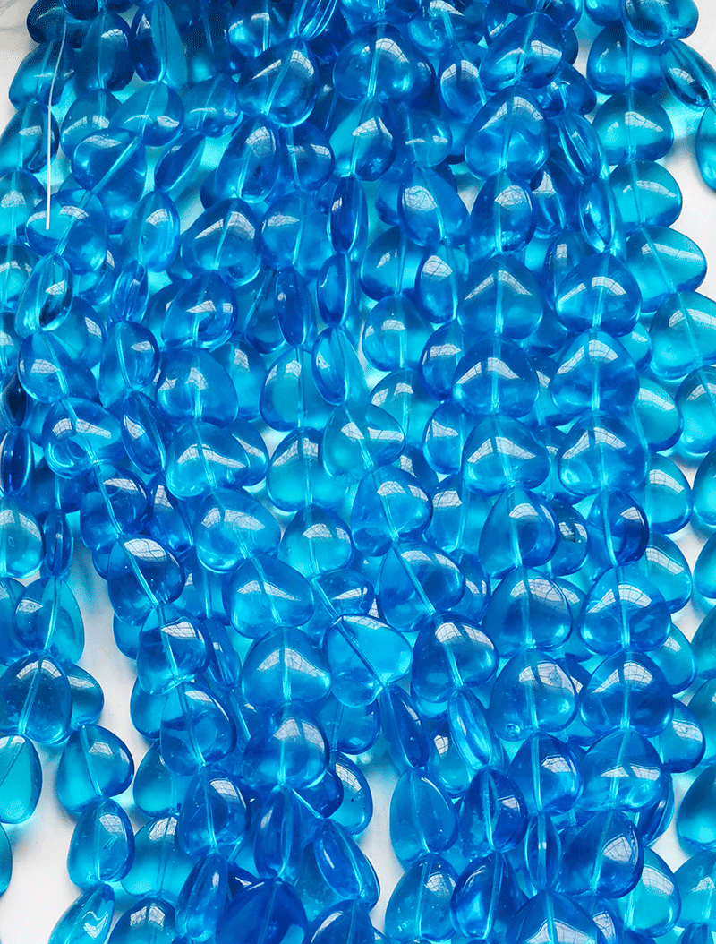 8214 - Blue Glass strand 10mm
