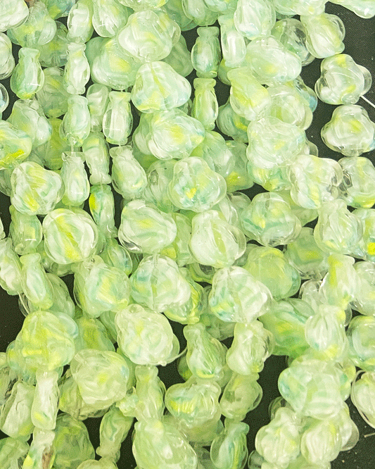 8268 - Green Glass strand 14mm