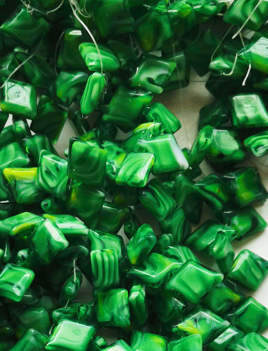8274 - Green Glass strand 17x13mm
