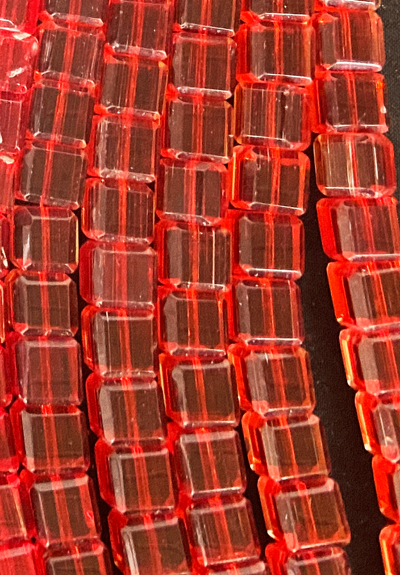 8277 -  Rød Glas streng 10mm